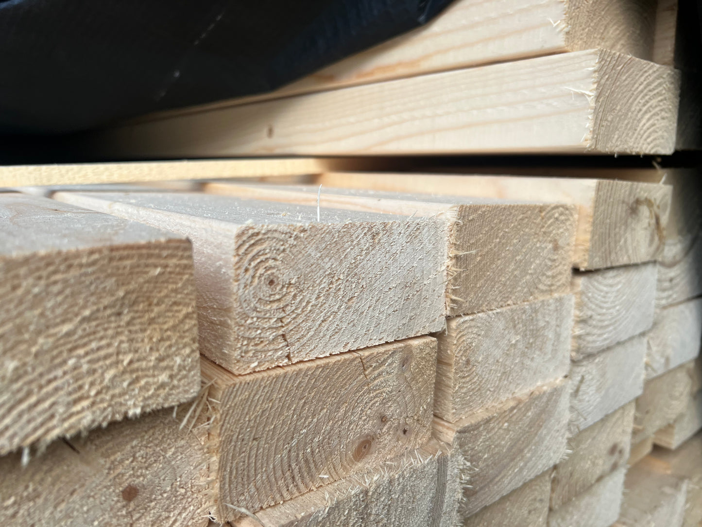 94x44mm Rough Sawn Timber (4x2″)